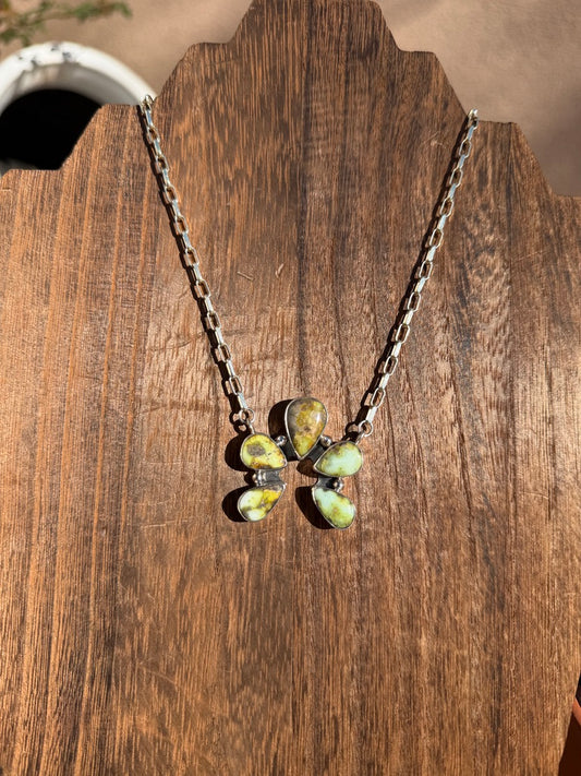 Palomino girl naja shaped necklace 18"