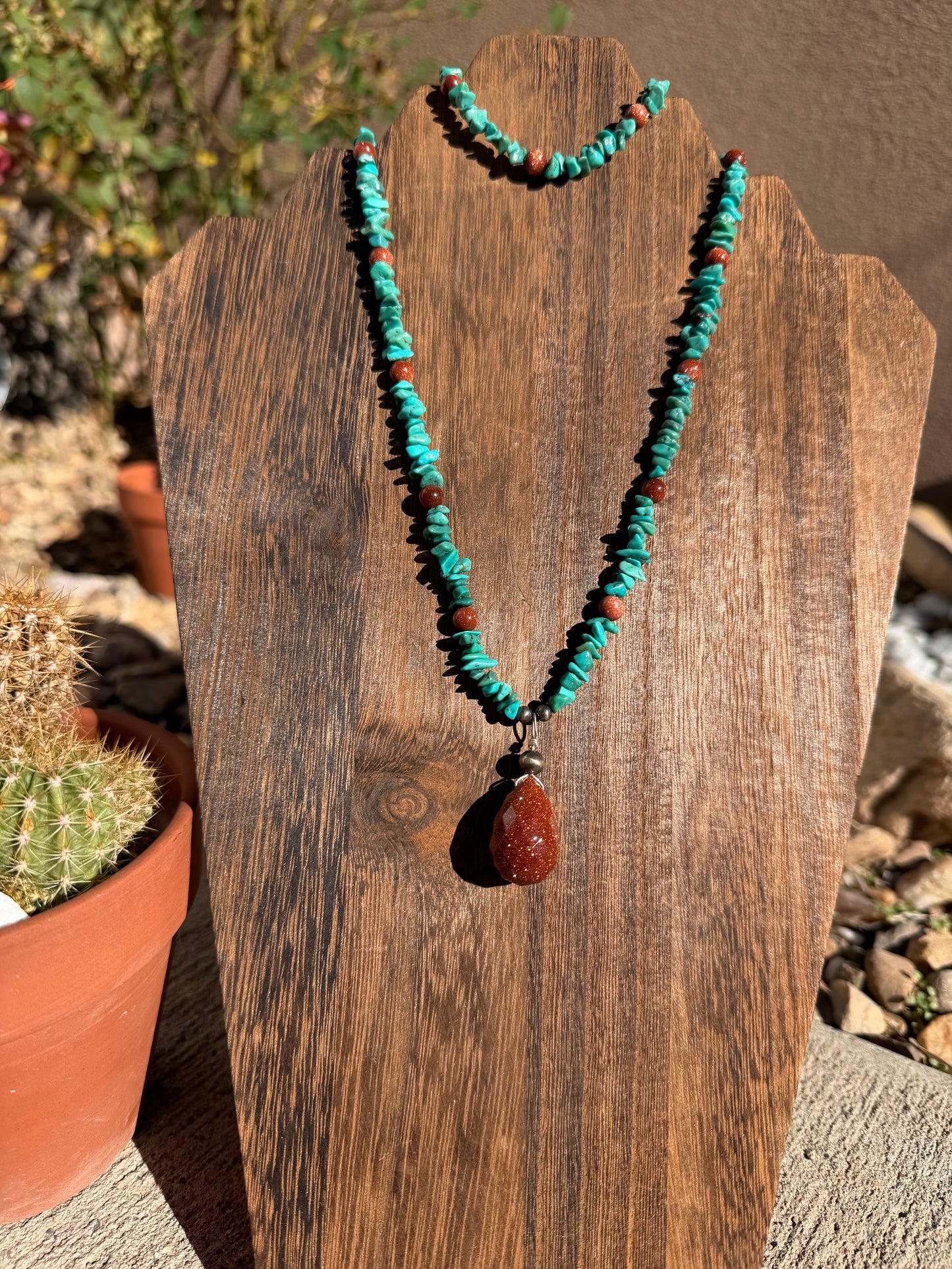 Grandma Cactus Turquoise & Gold stone set 18"