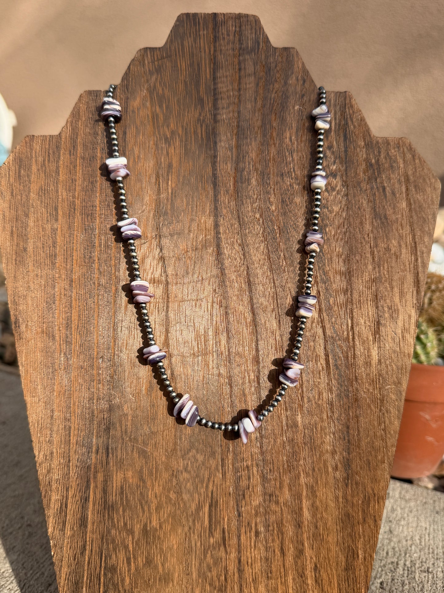 Pearls & Wumpum 18" 3mm