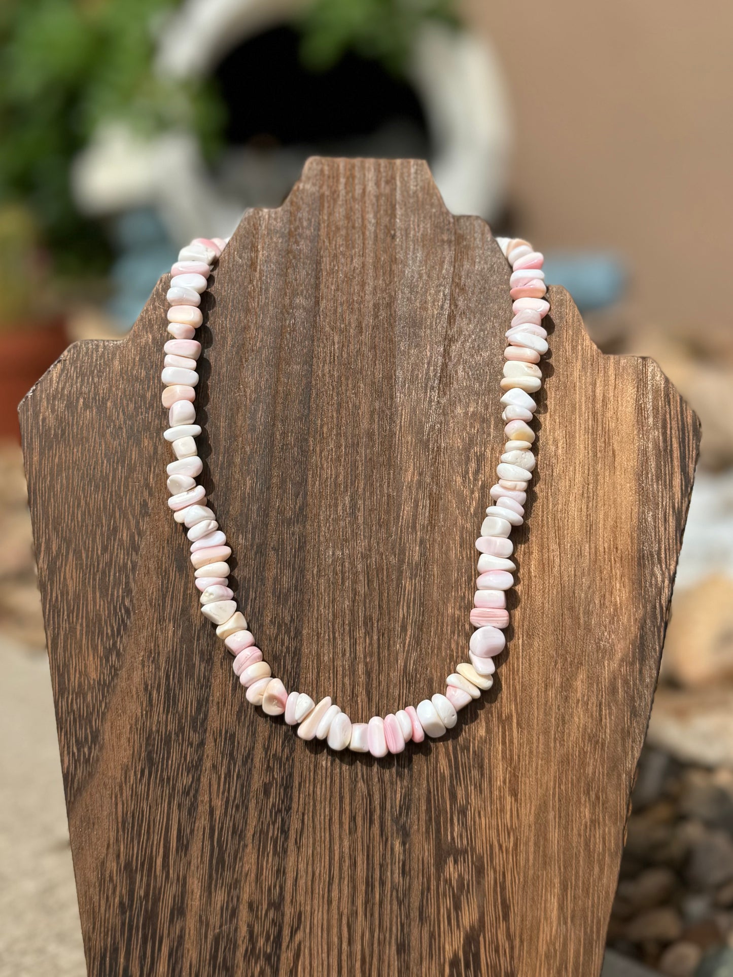 Pink Conch chip necklace