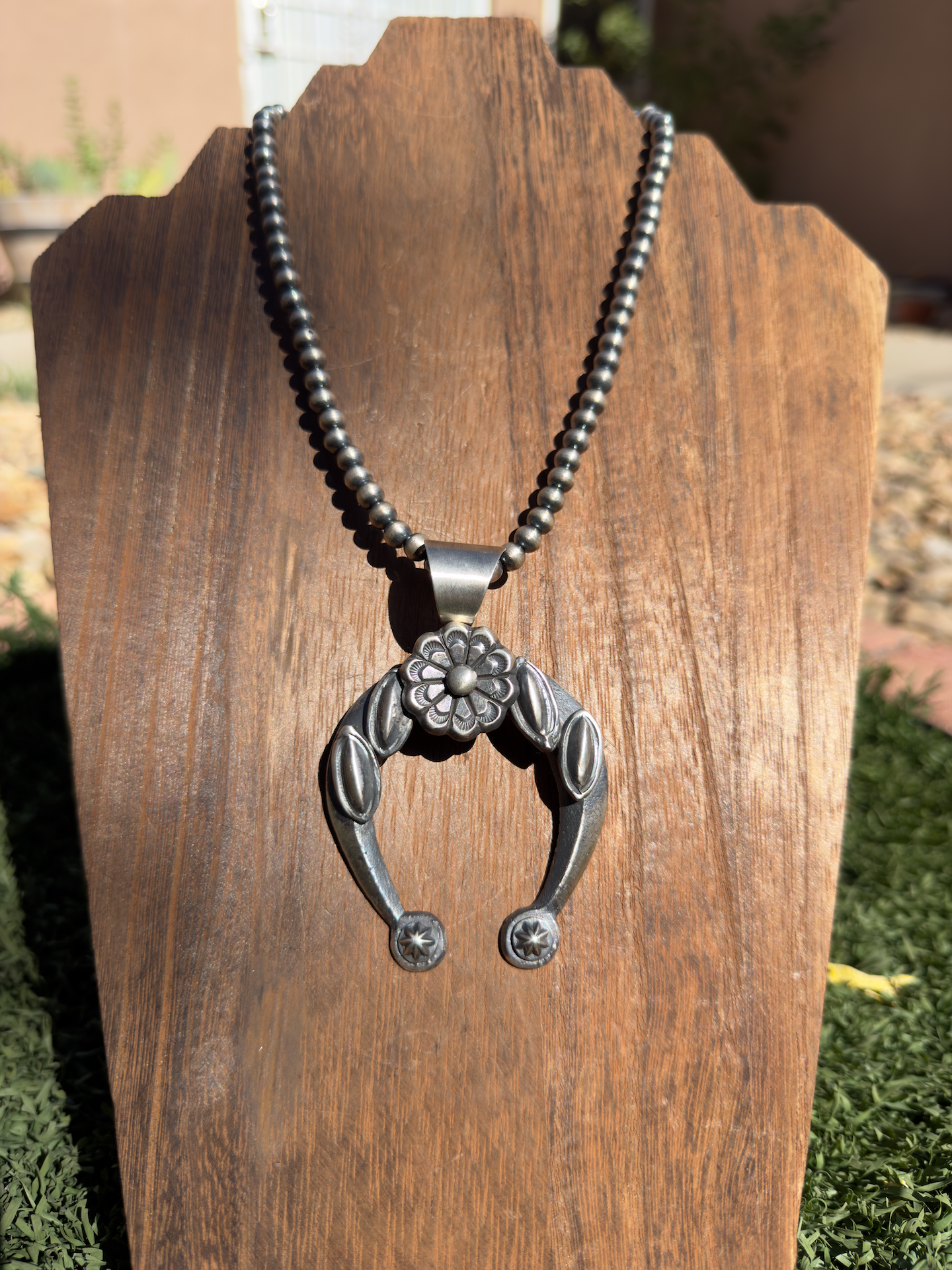 Chimney Butte Naja pendant