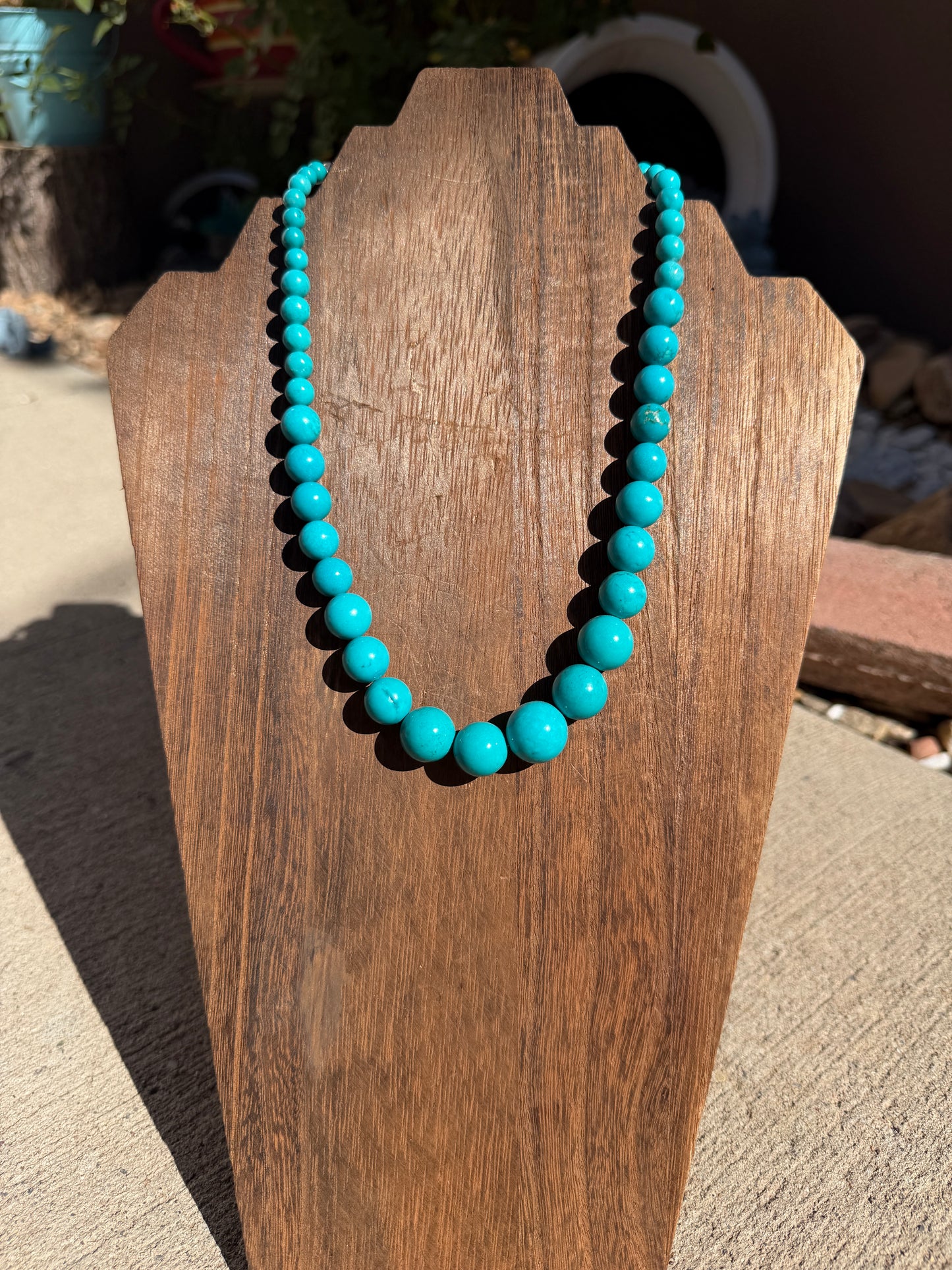 Graduated Turquoise beaded necklace