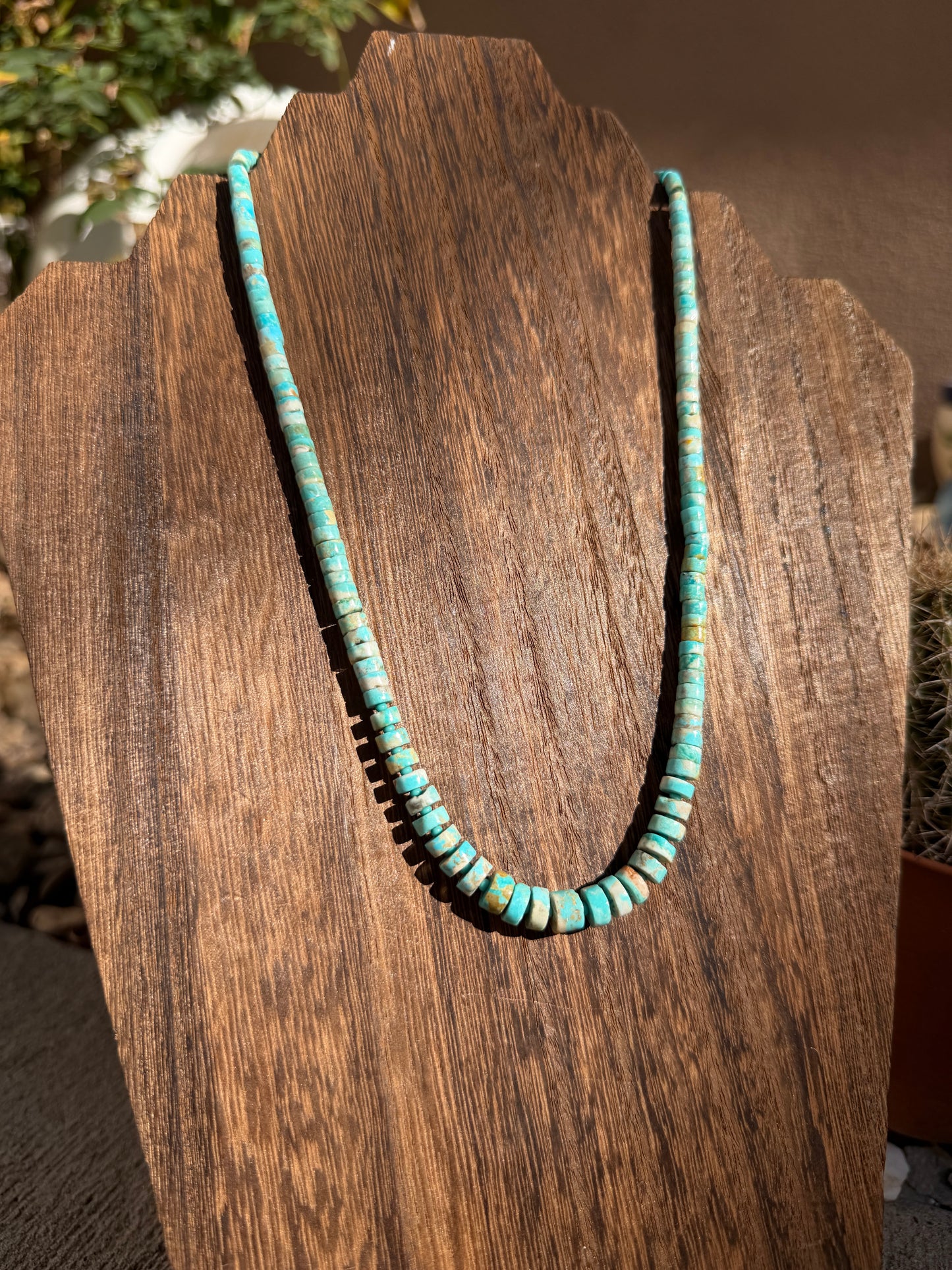 Graduated TQ heishi necklace