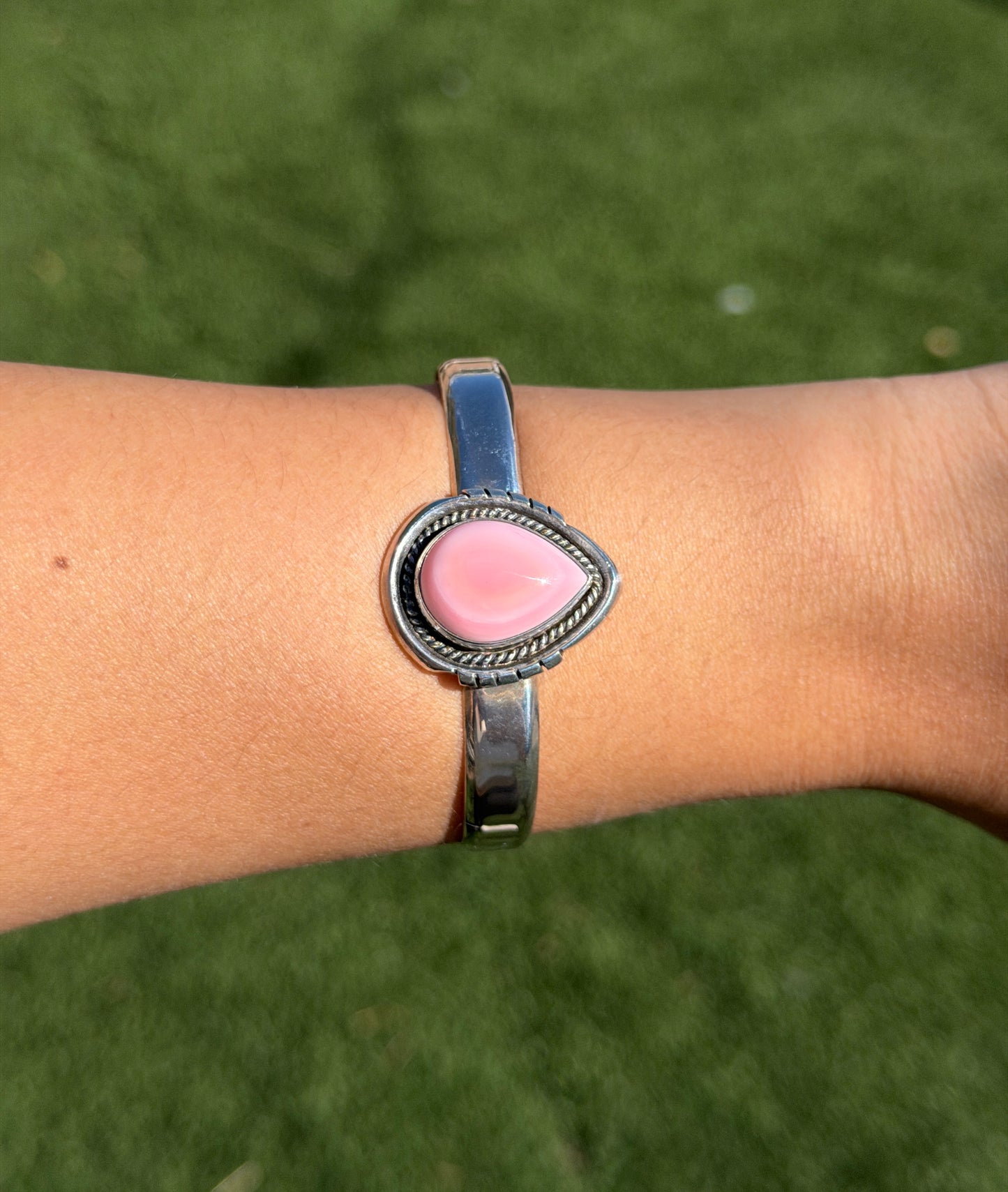 Pink Conch Teardrop cuff