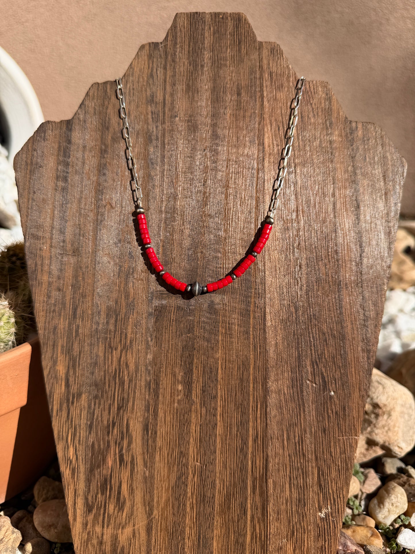 Chain necklace & Coral