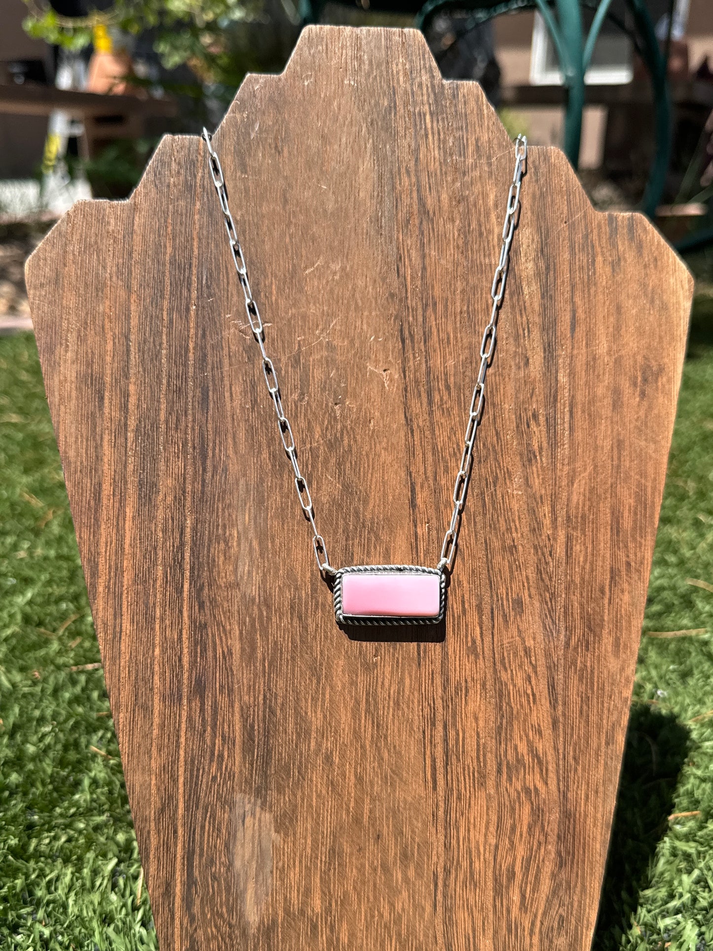 Pink Conch bar necklace