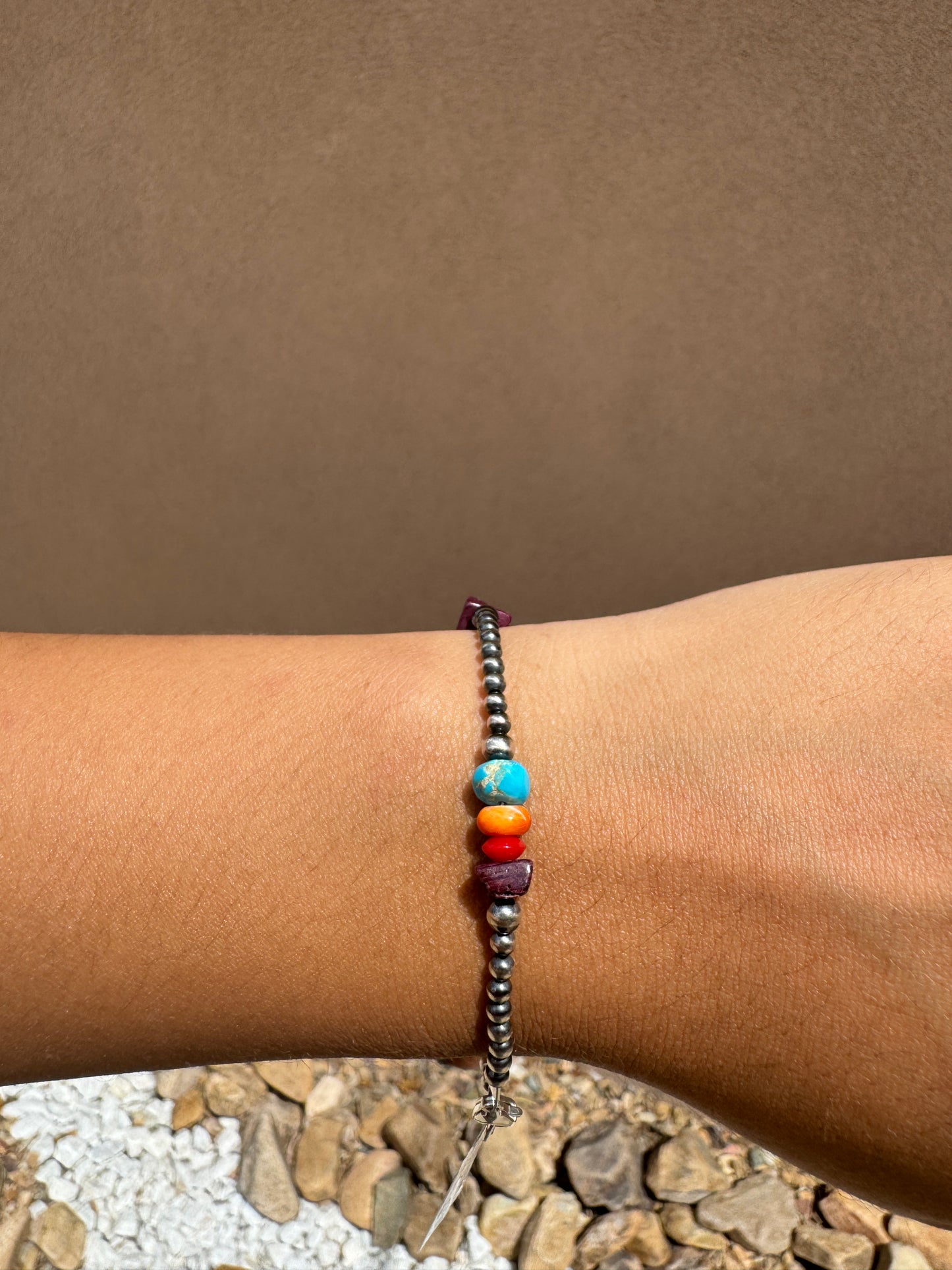 Silver pearl clasp bracelet with stones