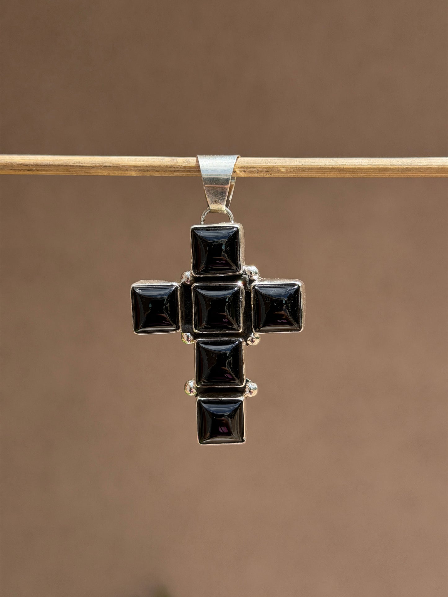 Delgarito Black Onyx tile cross