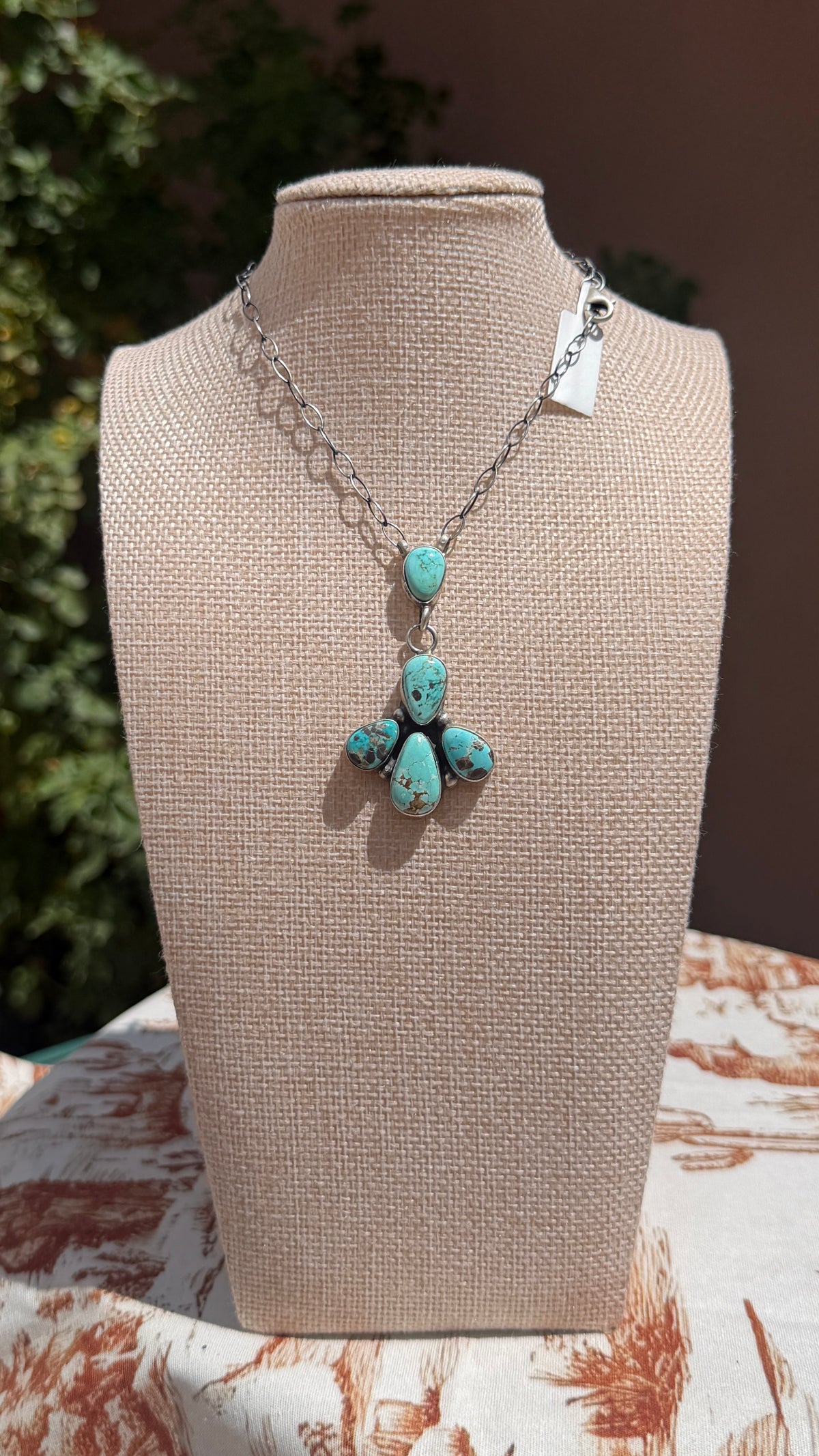 Native made cluster lariat