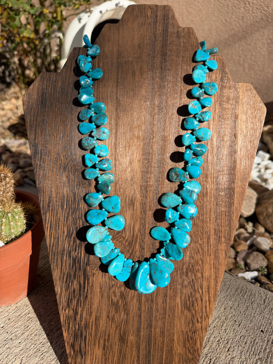 Turquoise flared necklace 20"