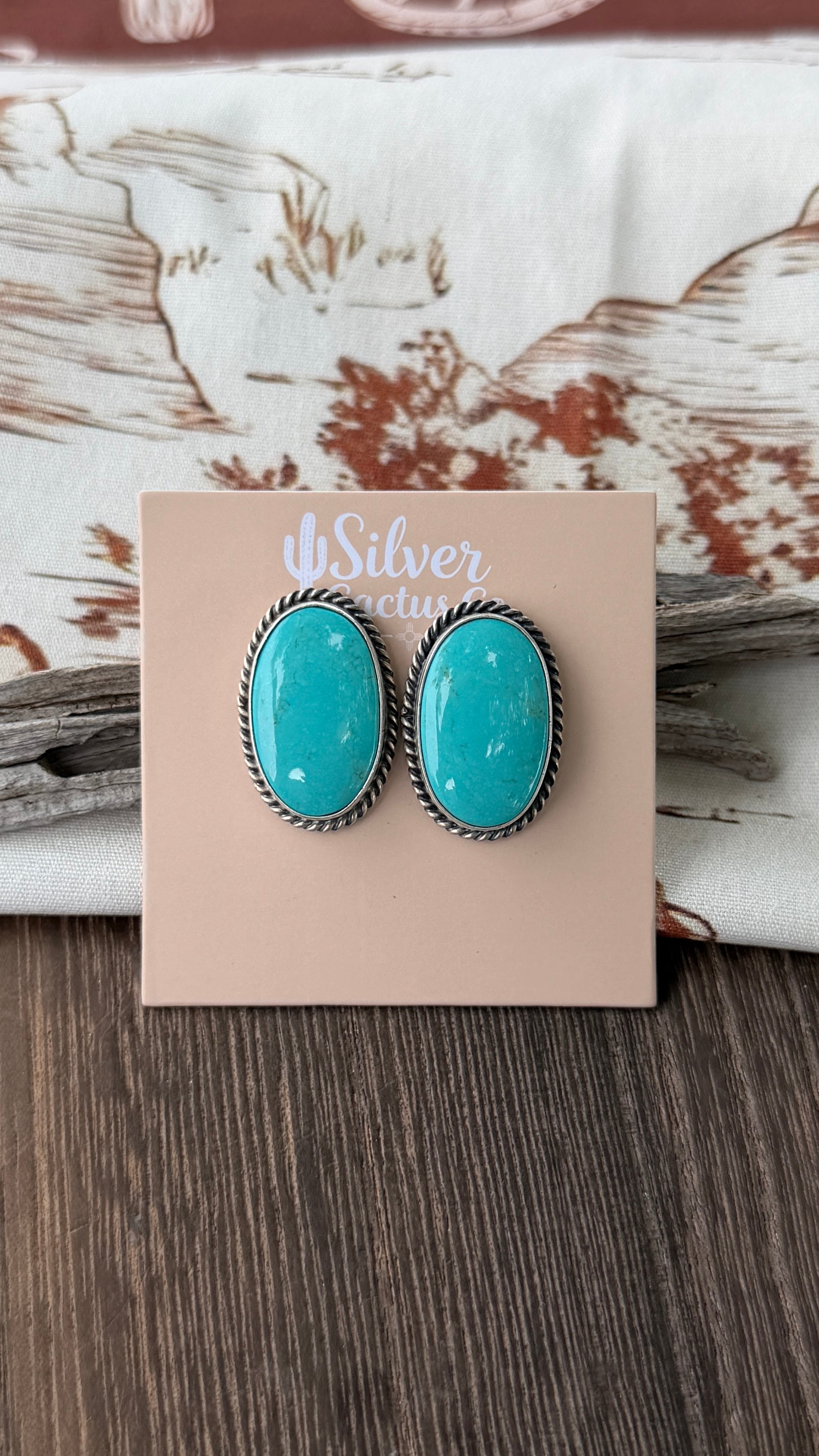 Hiram Largo Kingman studs