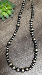 Chimney Butte pearl necklace 21.5"