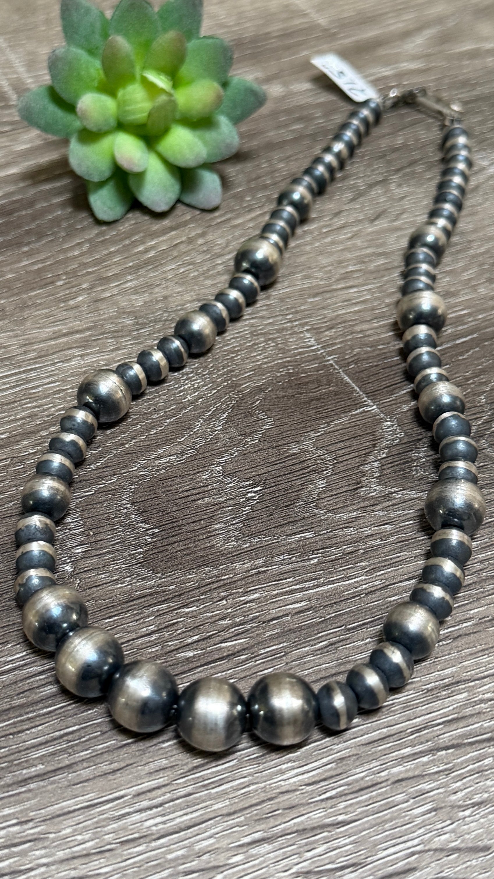 Chimney Butte pearl necklace 21.5"