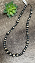 Chimney Butte pearl necklace 21.5"