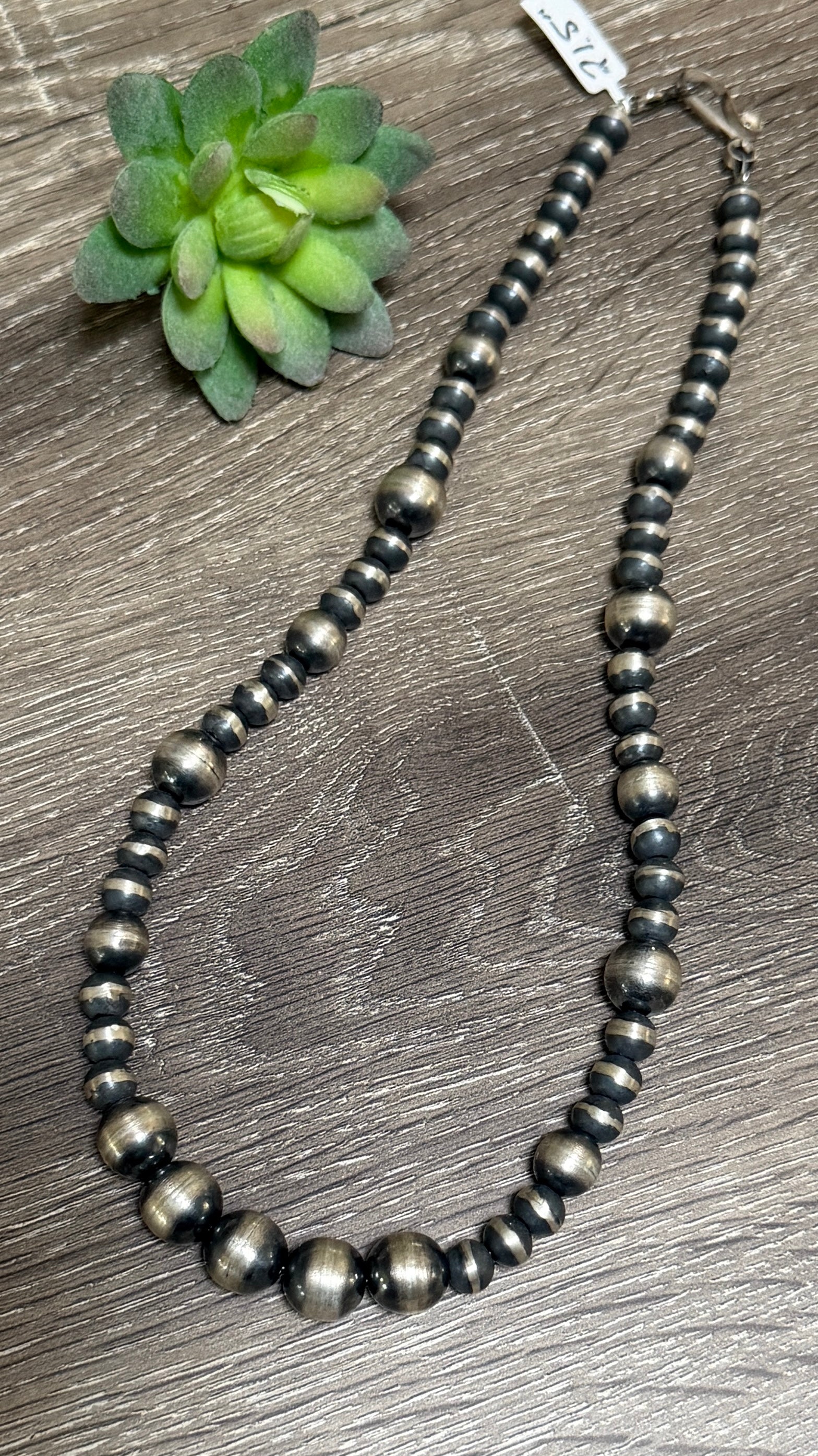 Chimney Butte pearl necklace 21.5"