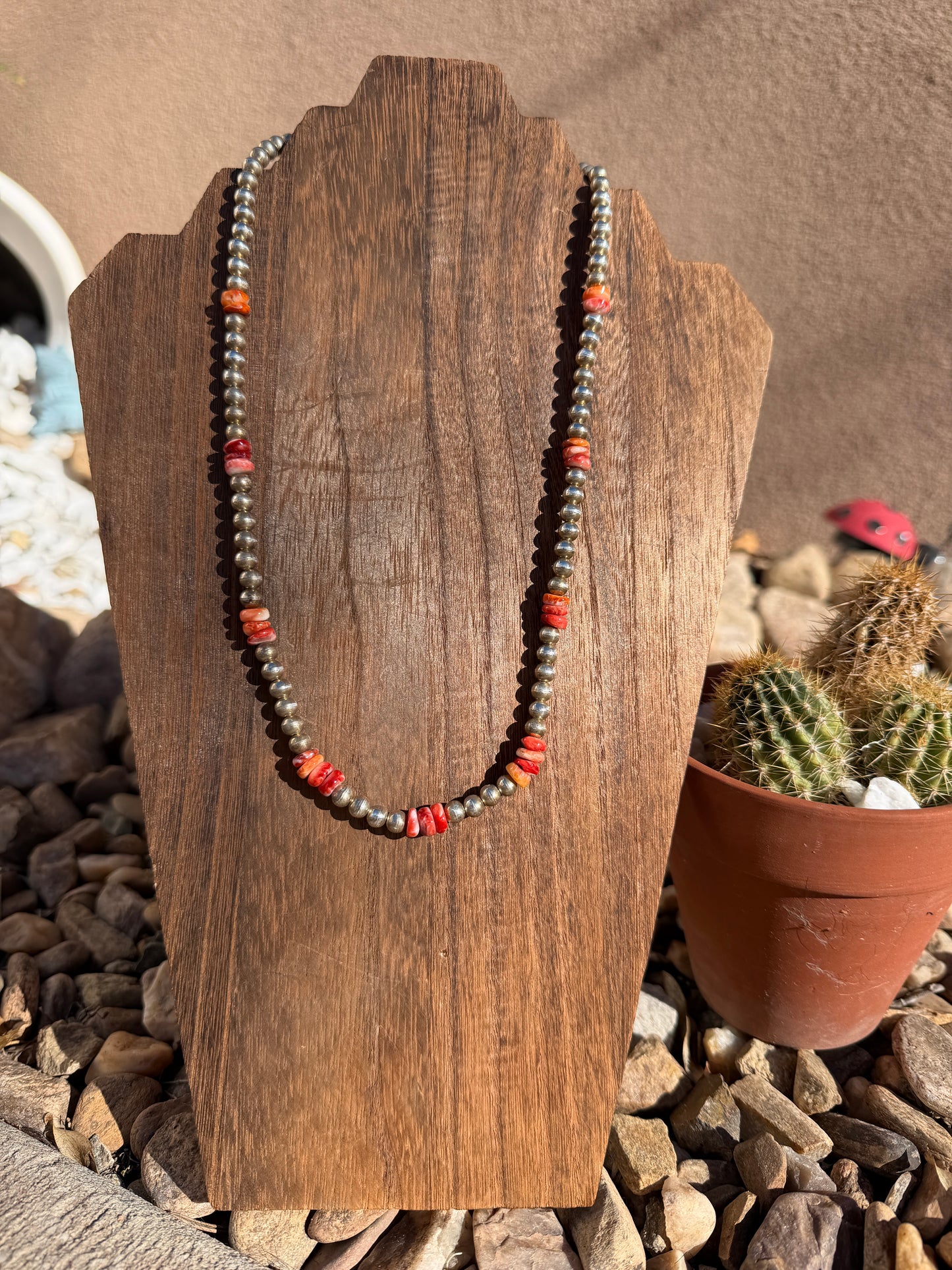 Chimney Butte pearls & orange 22"