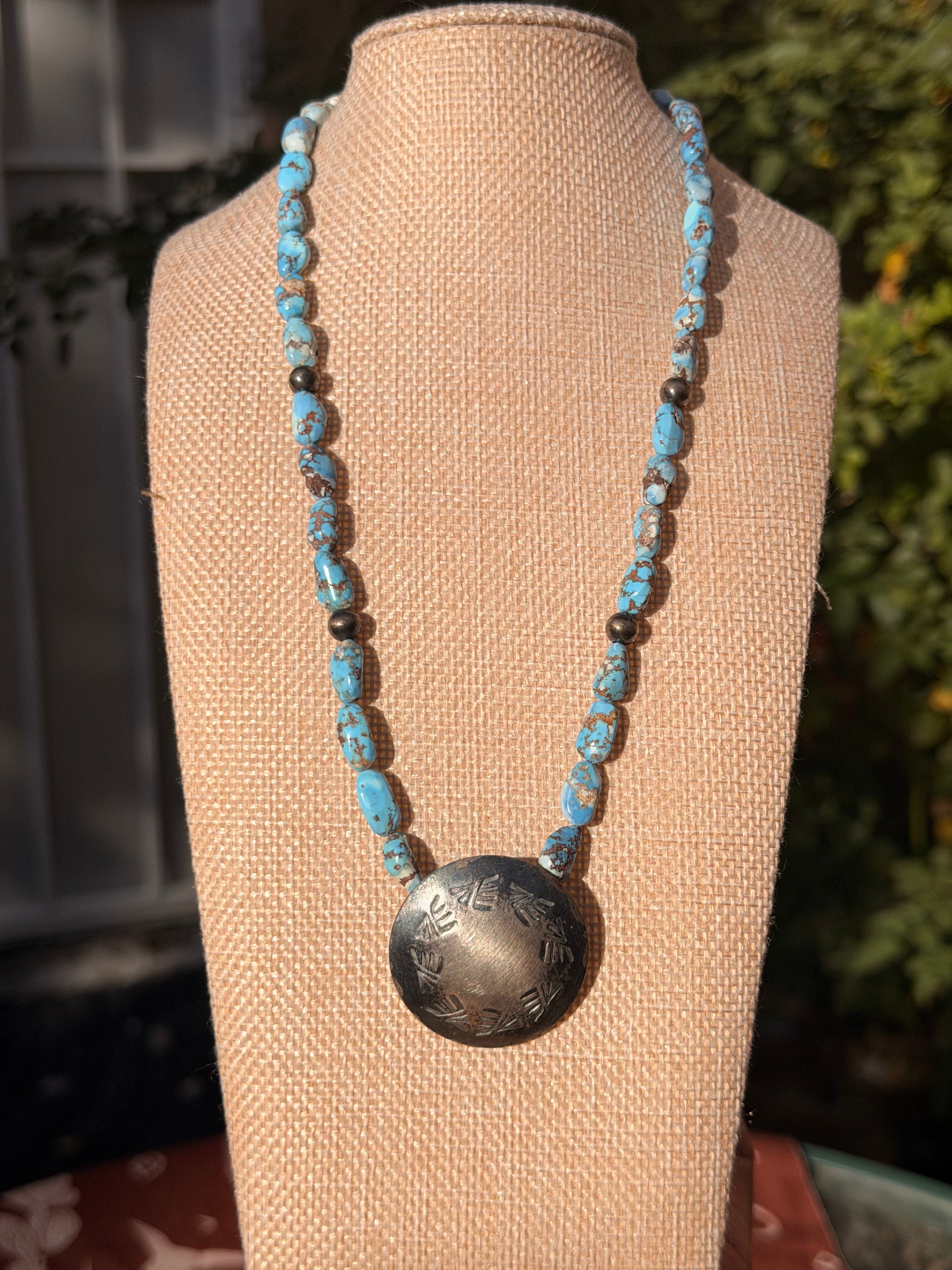 Marietta Kellywood Golden Hills Pillow Pearl Necklace