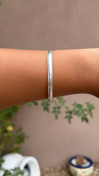 Tahe Silver bangle