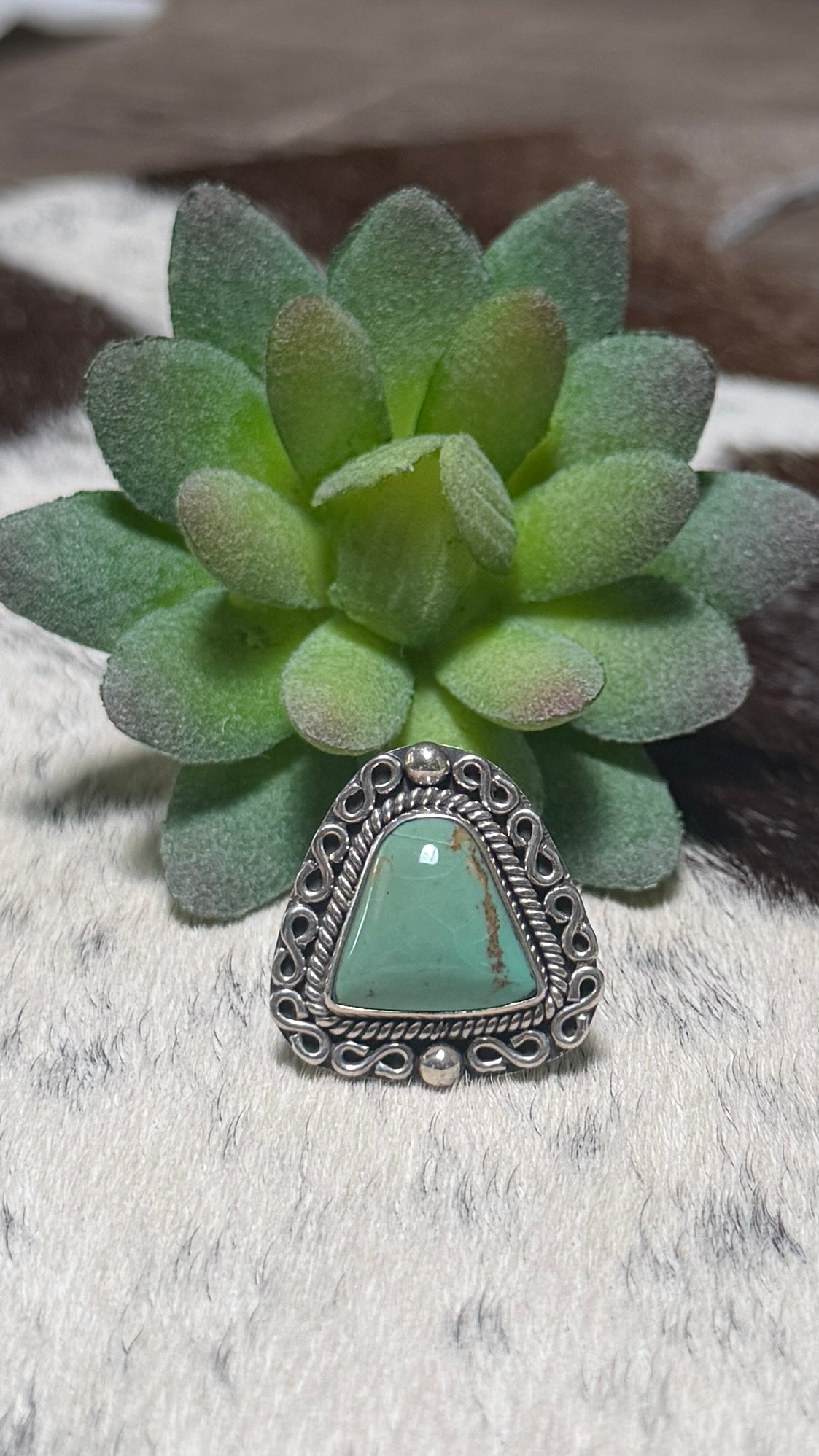 Emerald valley Ring, Size 7