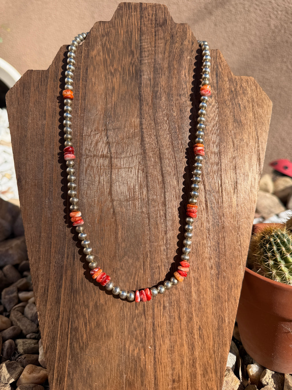 Chimney Butte pearls & orange 22"