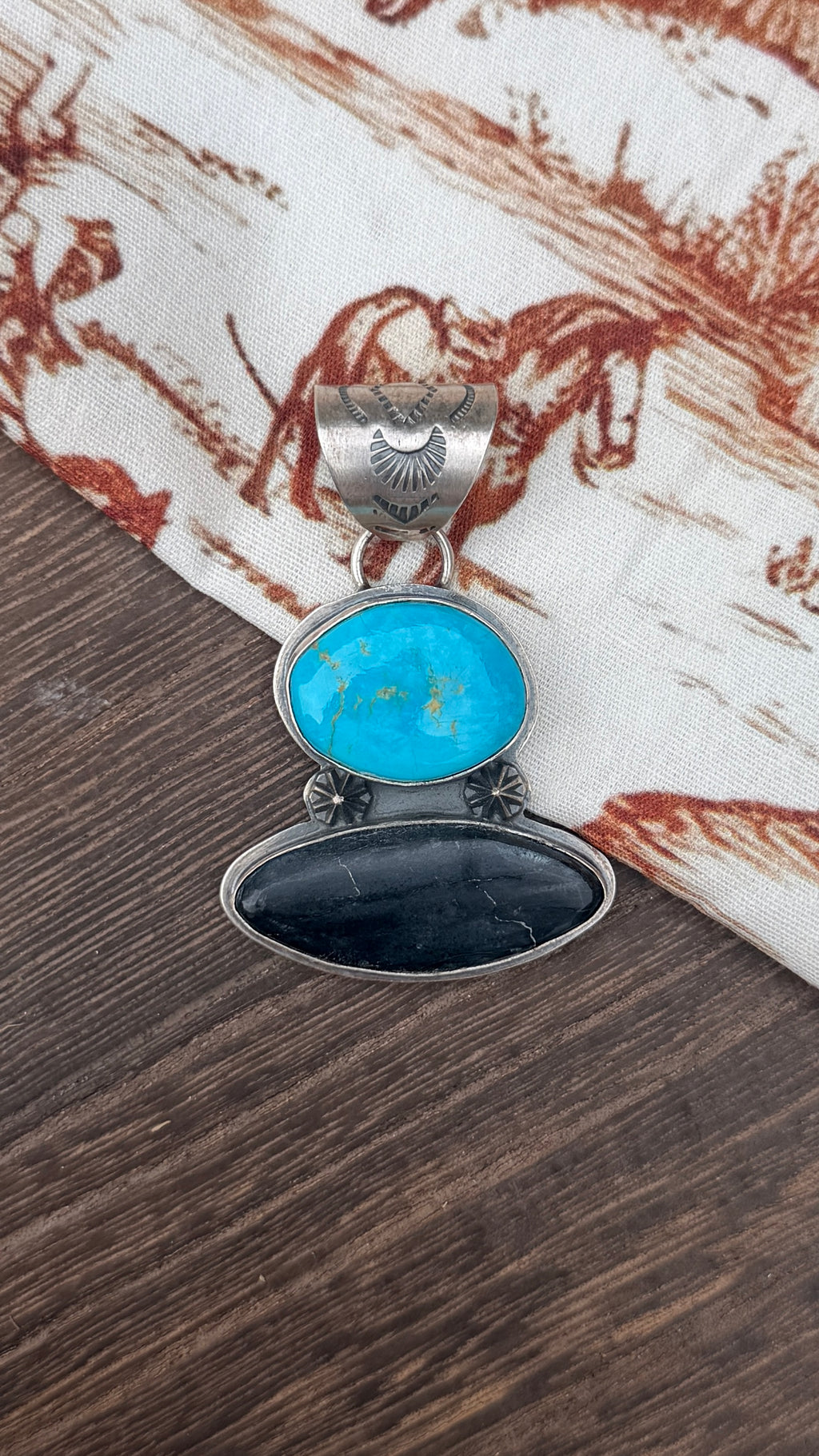 Calvin Delgarito TQ & White buffalo pendant