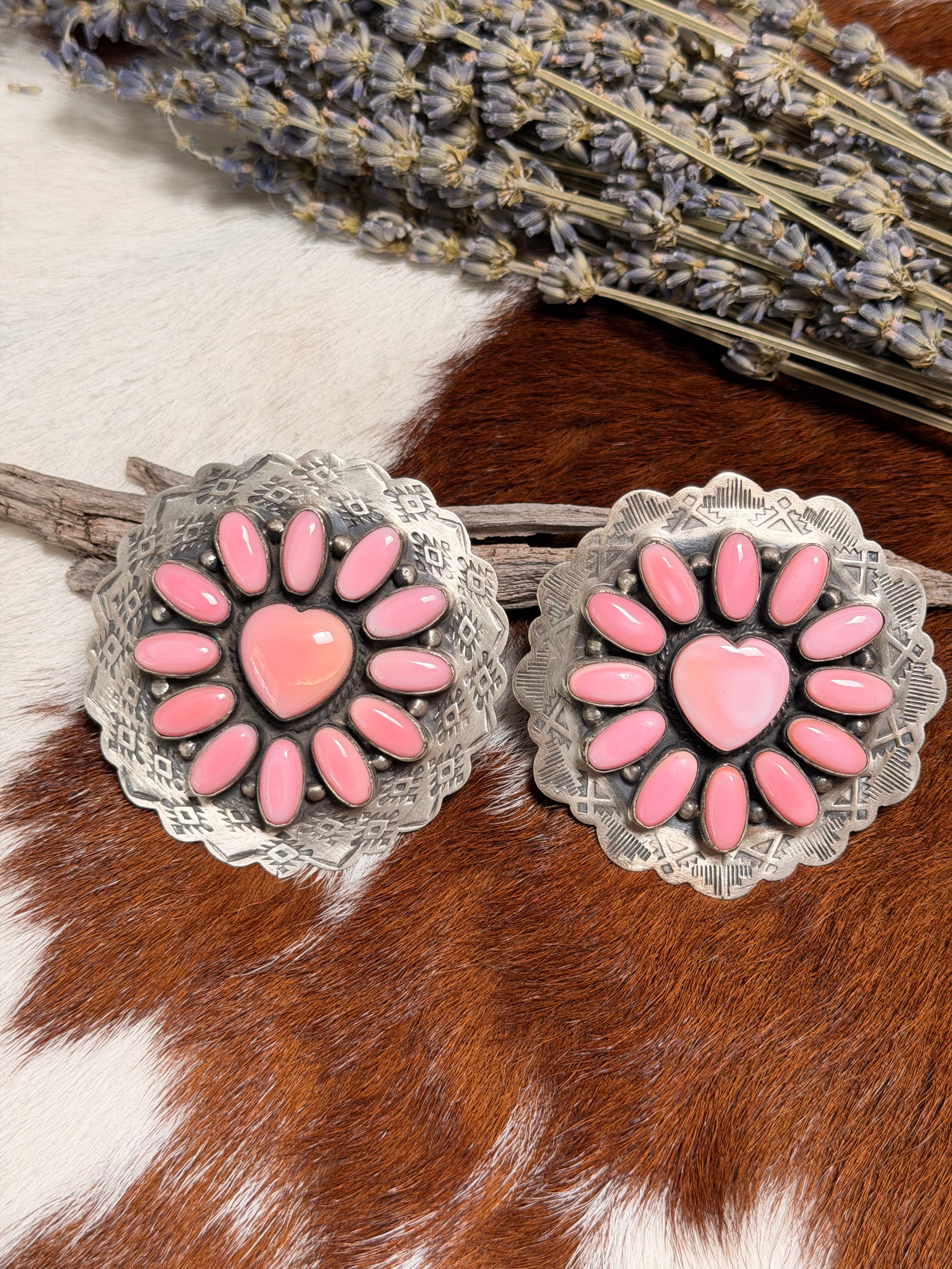 Kee J Pink Conch Heart Cluster Adjustable Ring