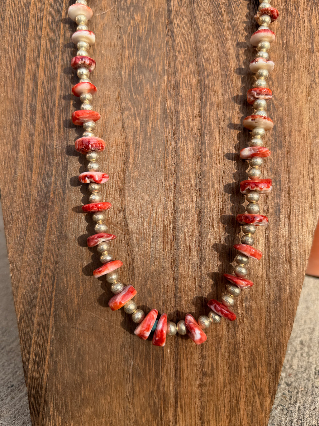 Chimney Butte Red Spiny & pearls 24.5"
