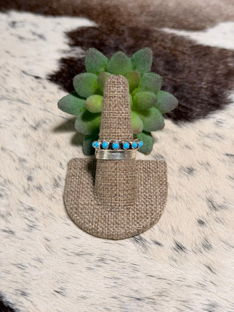 Chester Charley Sleeping Beauty Feather Band Ring