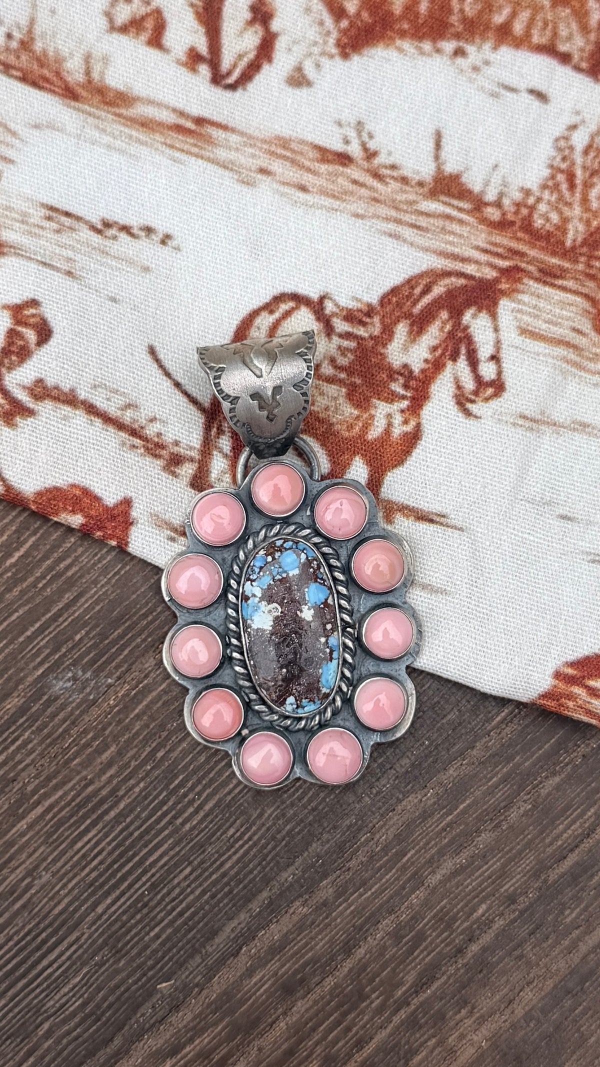 Jeff Largo Pink Conch & Golden Hills pendant