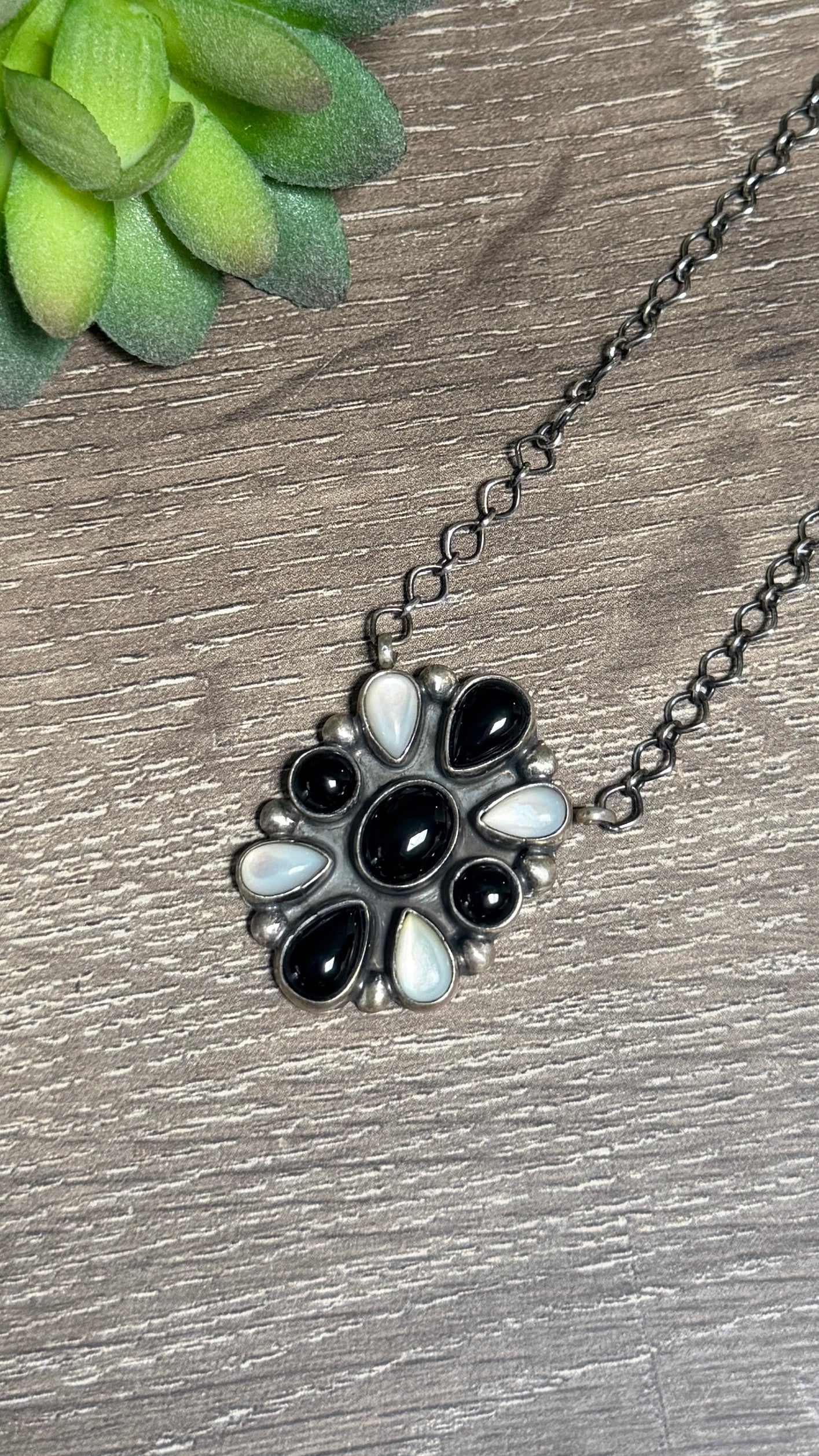 Sharon Francisco Mother of pearl & Onyx cluster
