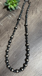 Chimney Butte 25.5" pearls & saucers
