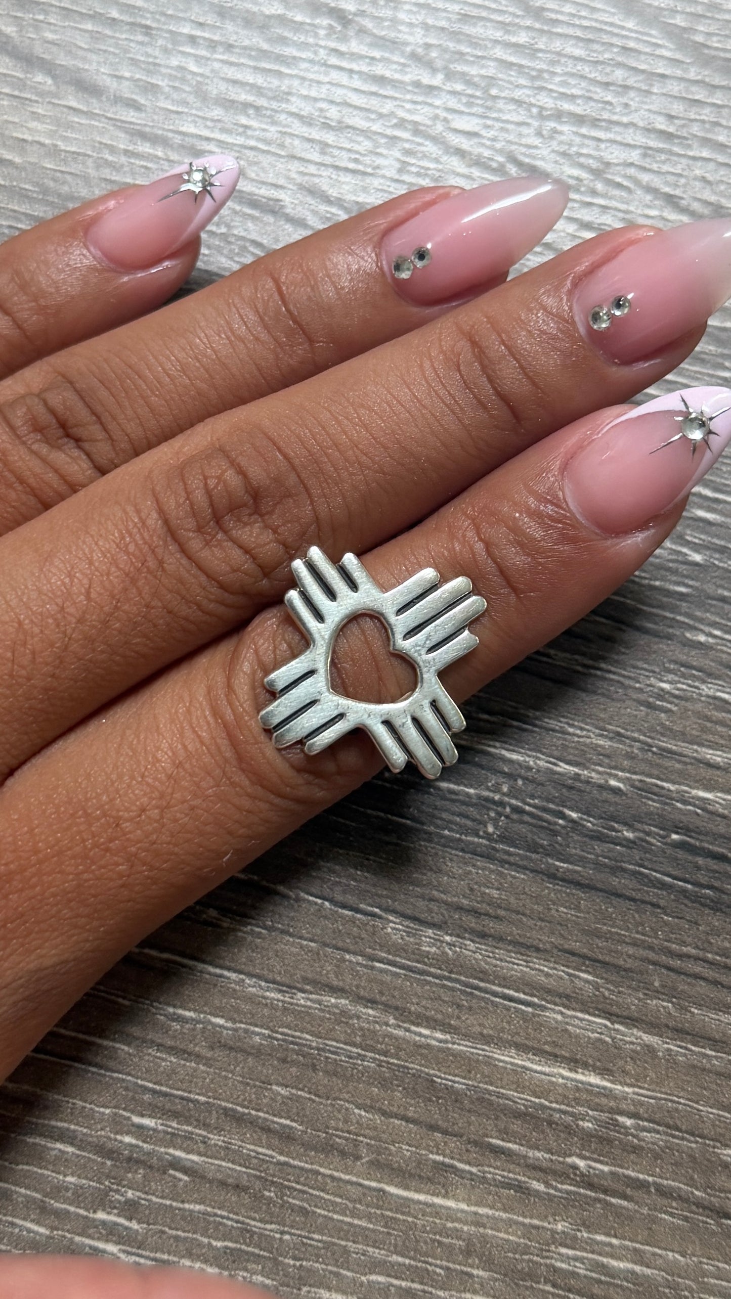 R Coriz Zia love ring