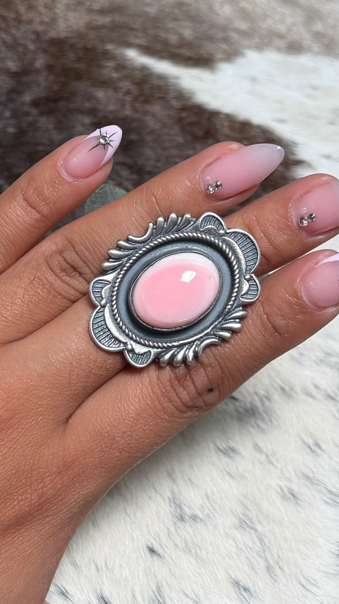 Chimney Butte pink conch ring size 6.5