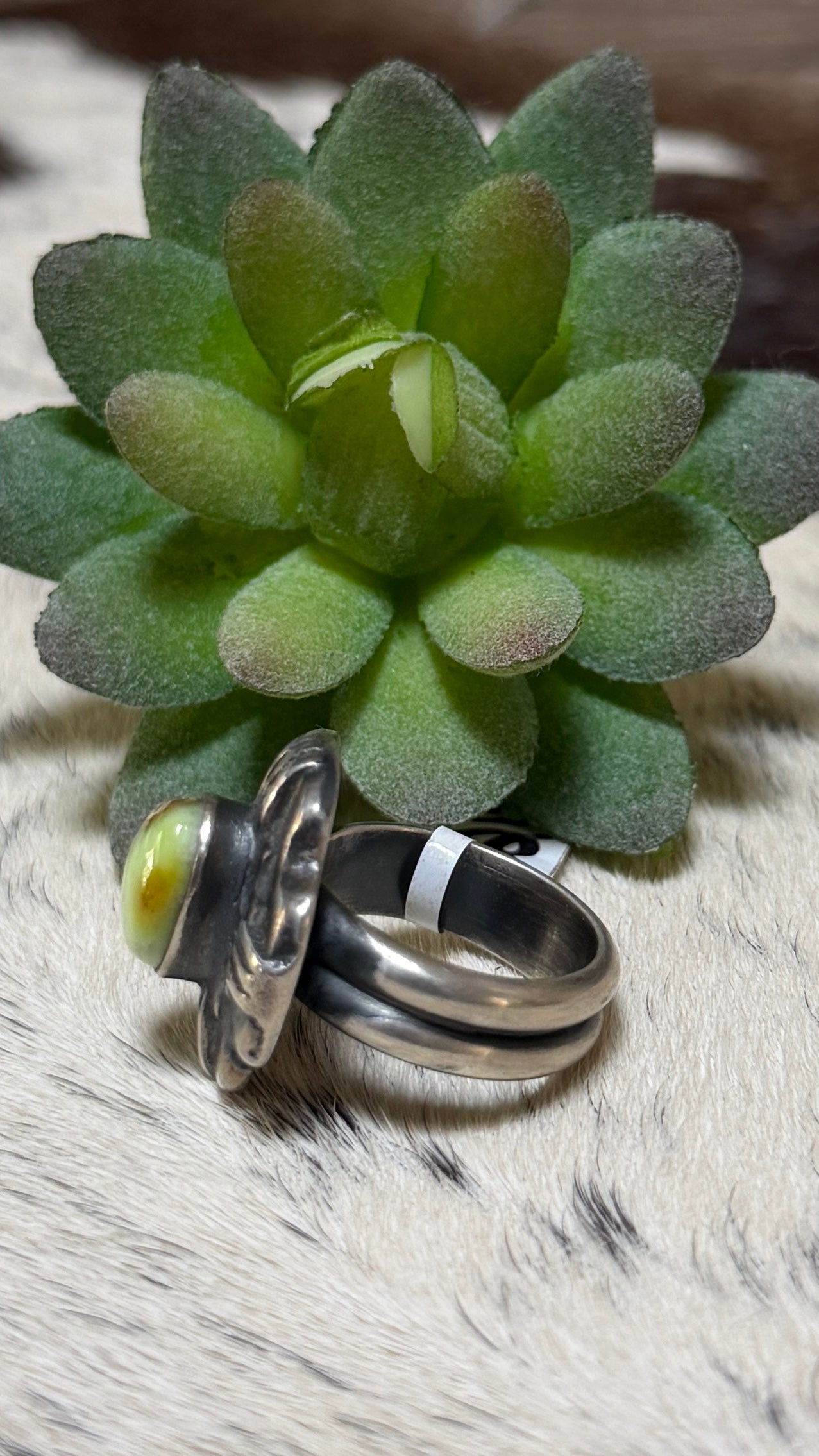 Chimney Butte Palomino cross ring size 7.5
