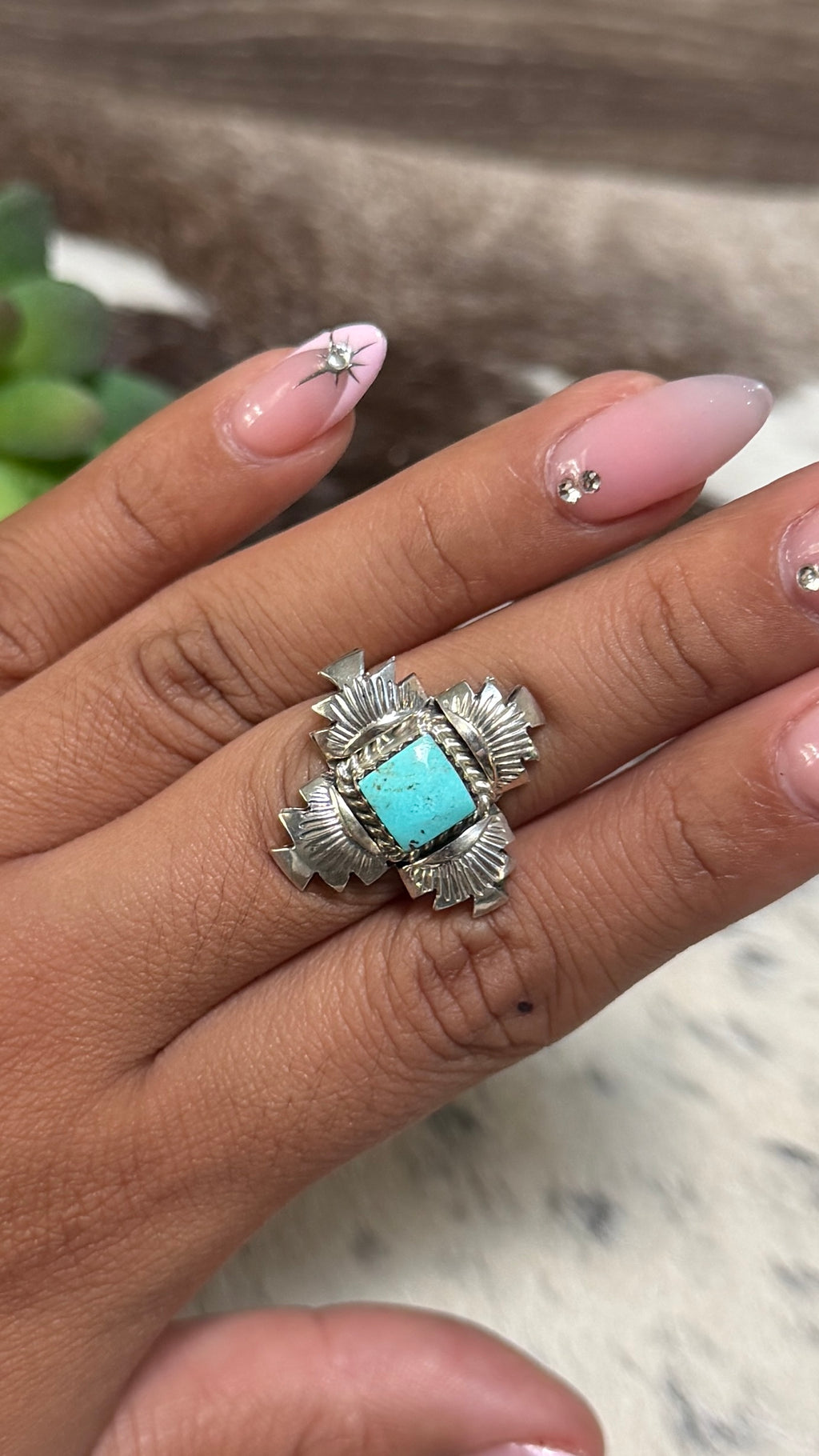 Dorothy Lee cross & TQ ring size 7.5
