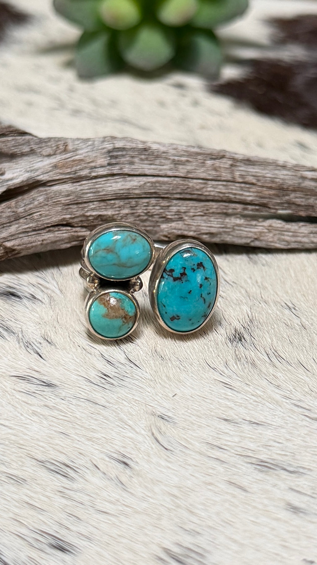 Turquoise 3 stone ring size 8