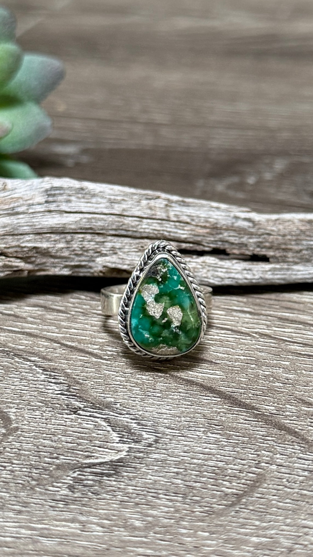 Sonoran Gold Tear Drop Ring, Size 7