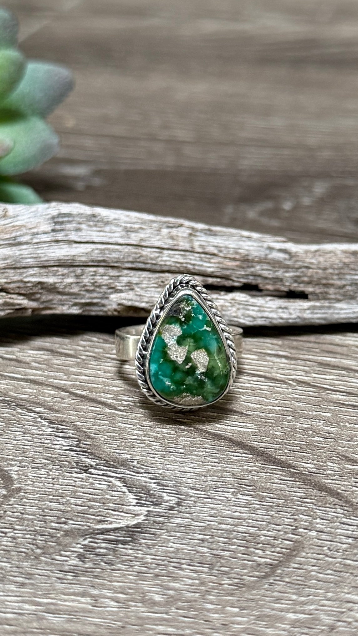 Sonoran Gold Tear Drop Ring, Size 7