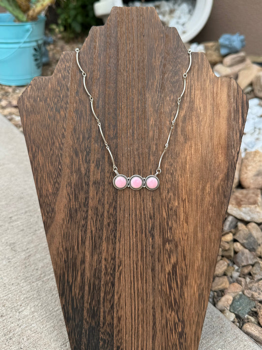 Pink Conch bar necklace