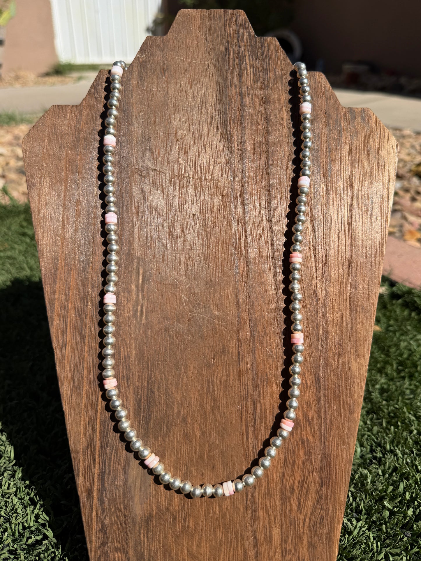 Chimney Butte high shine pearl & pink conch necklace