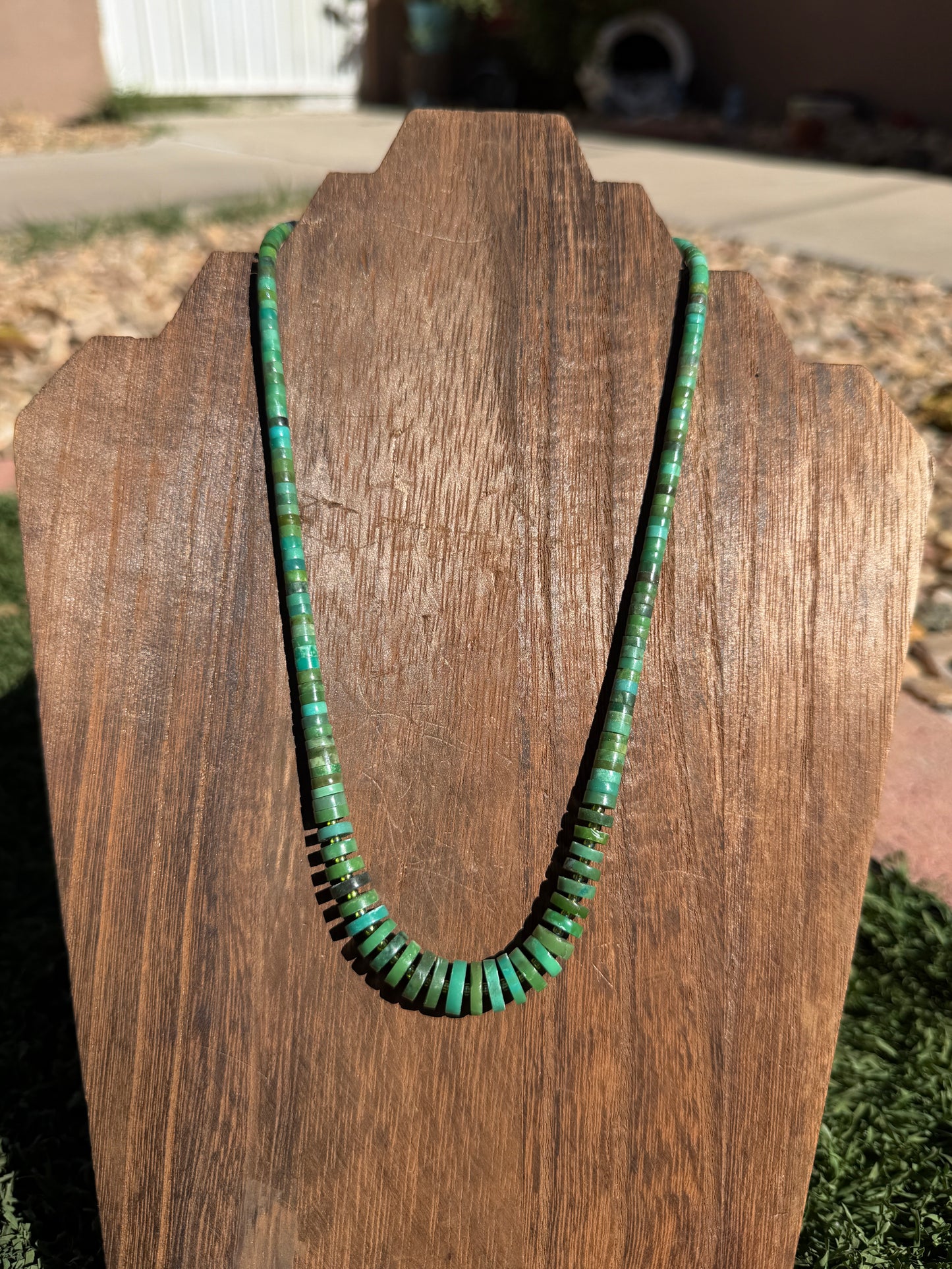 Graduated TQ heishi necklace