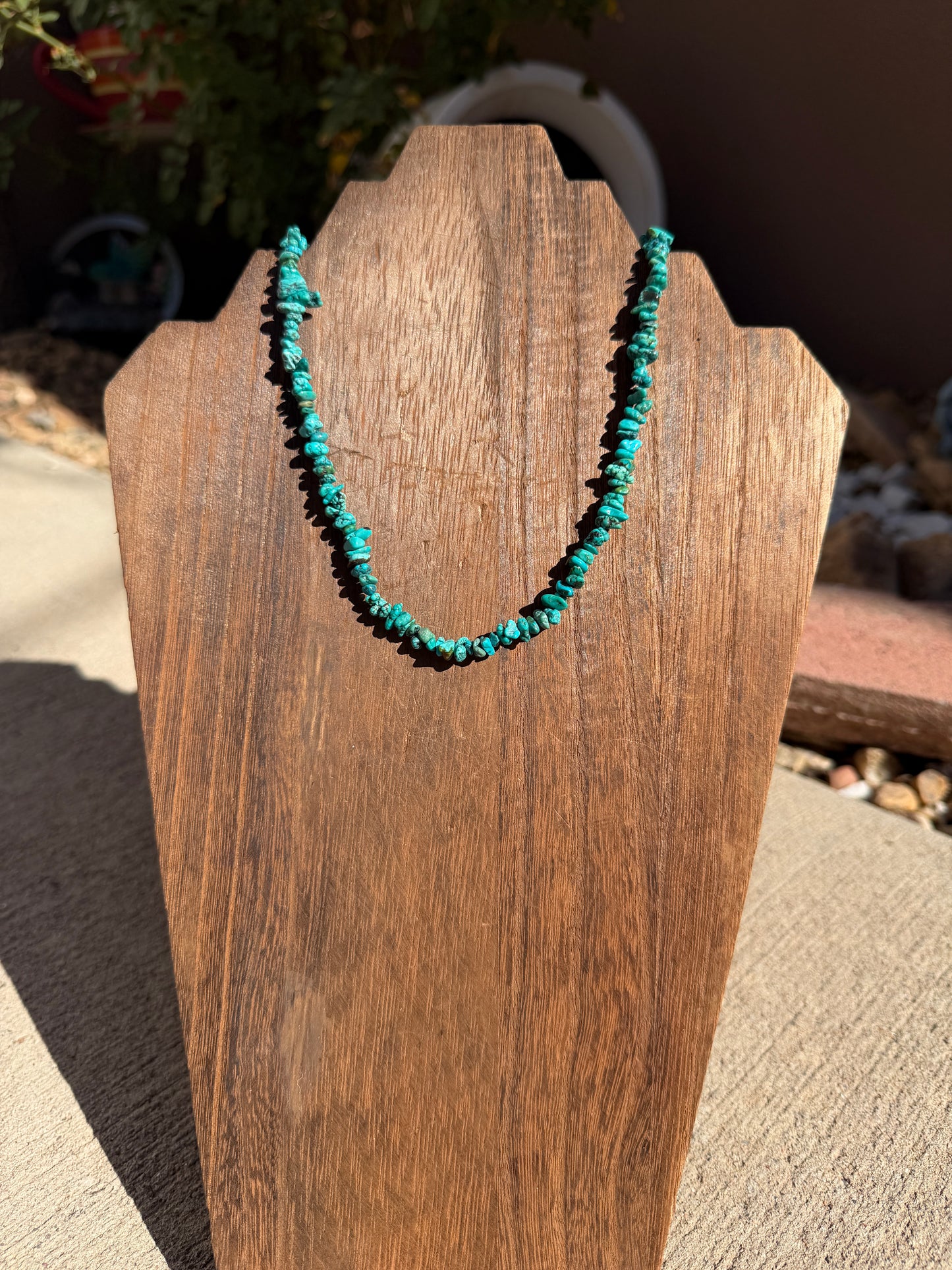 Turquoise matrix chip necklace