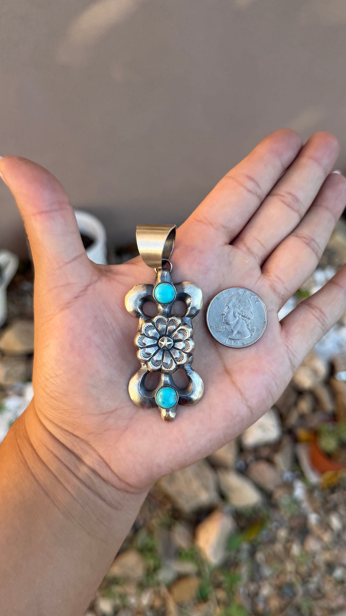 Chimney Butte Flower & Kingman pendant