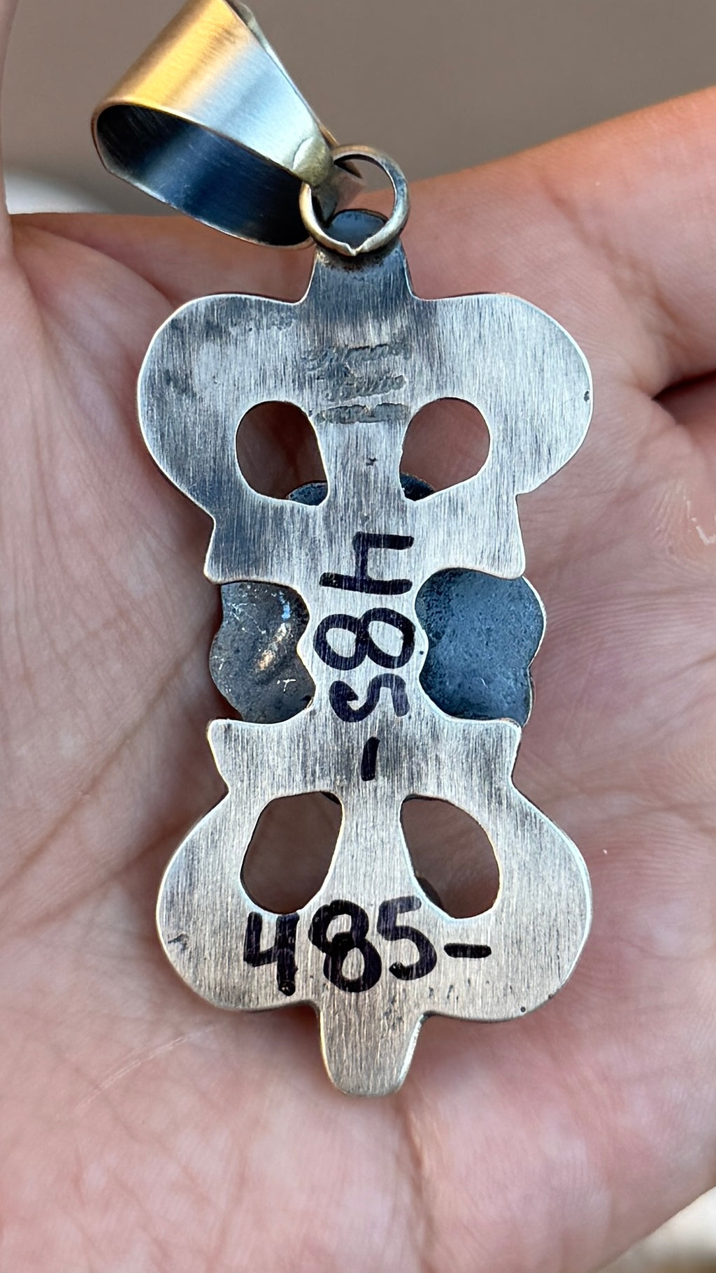 Chimney Butte Flower & Kingman pendant