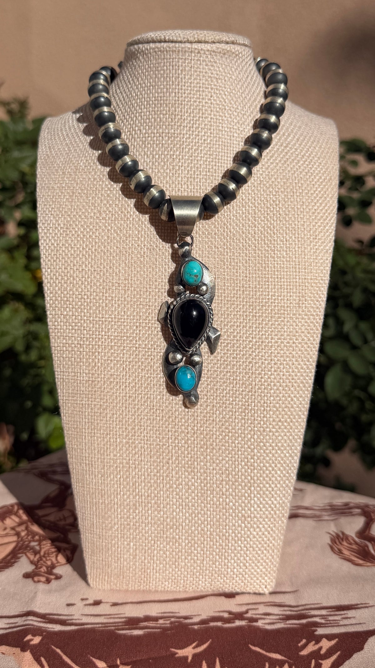 Chimney Butte Black Onyx & Kingman pendant