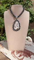 Medru Wildhorse pendant
