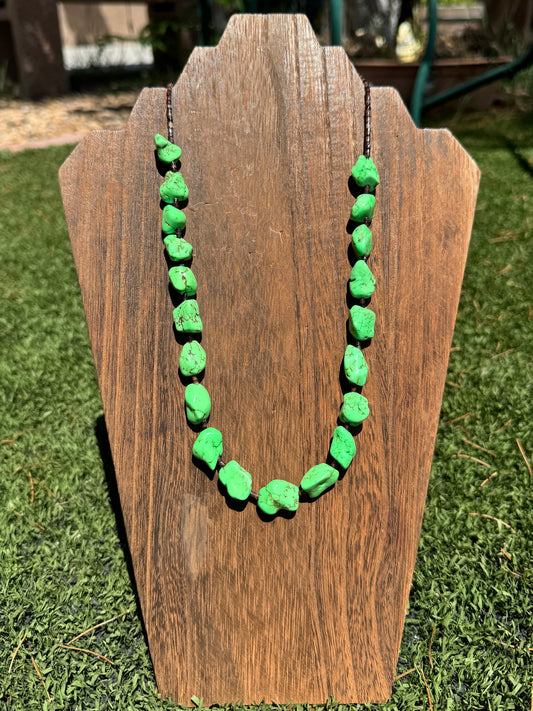 Pen shell & Magnesite nugget necklace