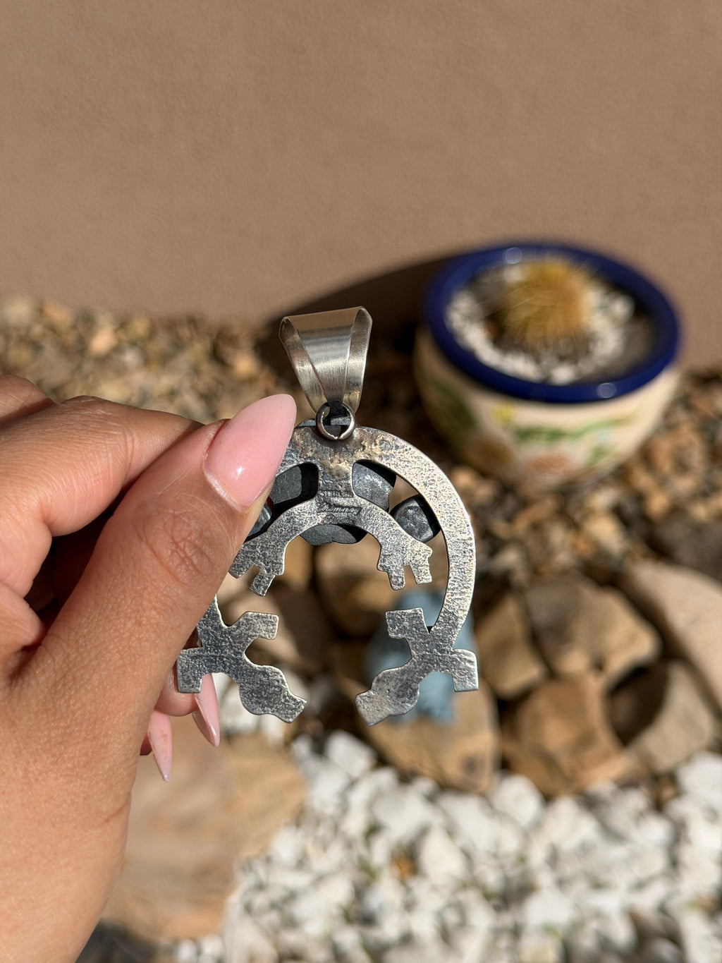 Chimney Butte Pink Conch naja pendant