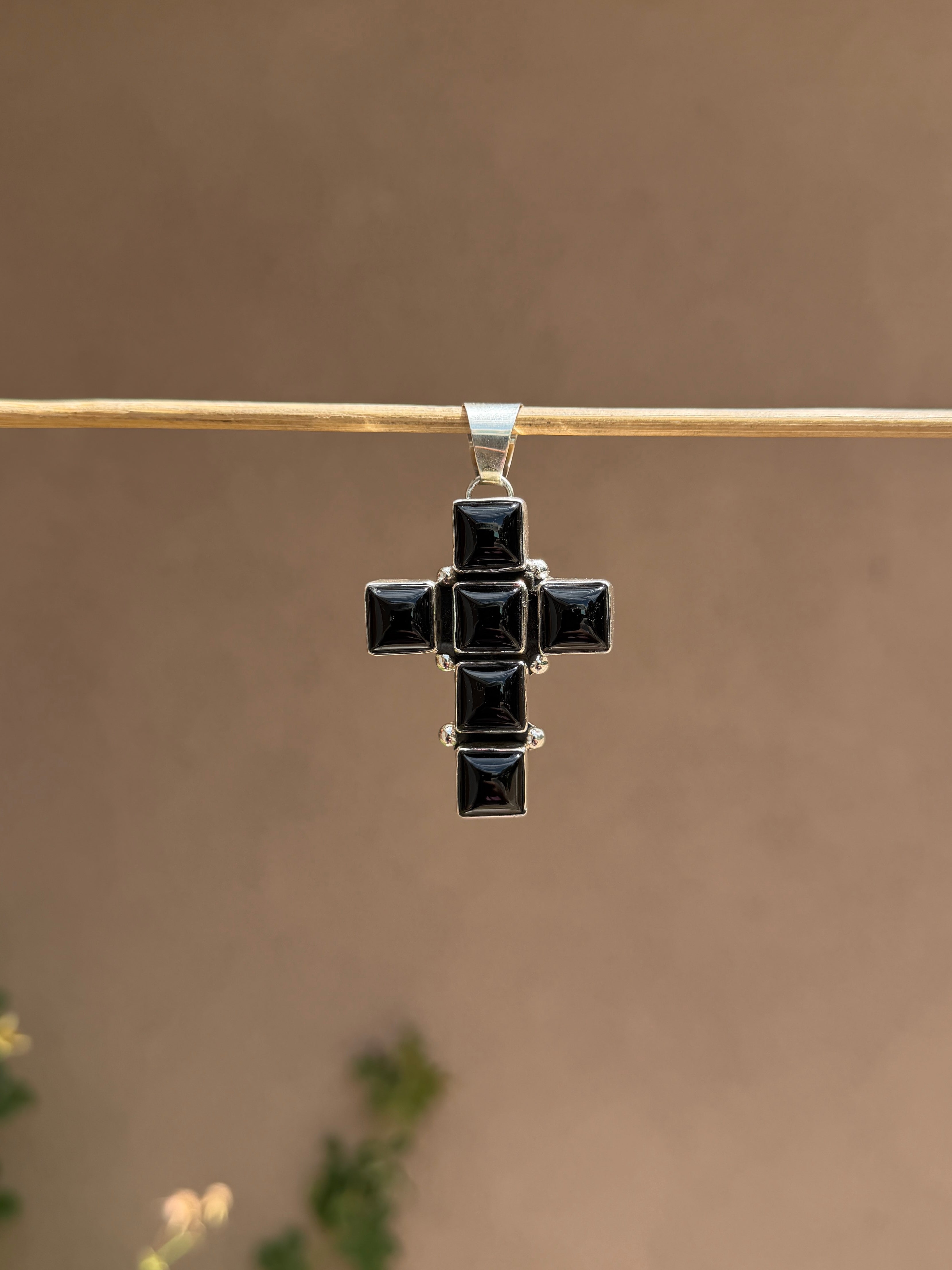 Delgarito Black Onyx tile cross