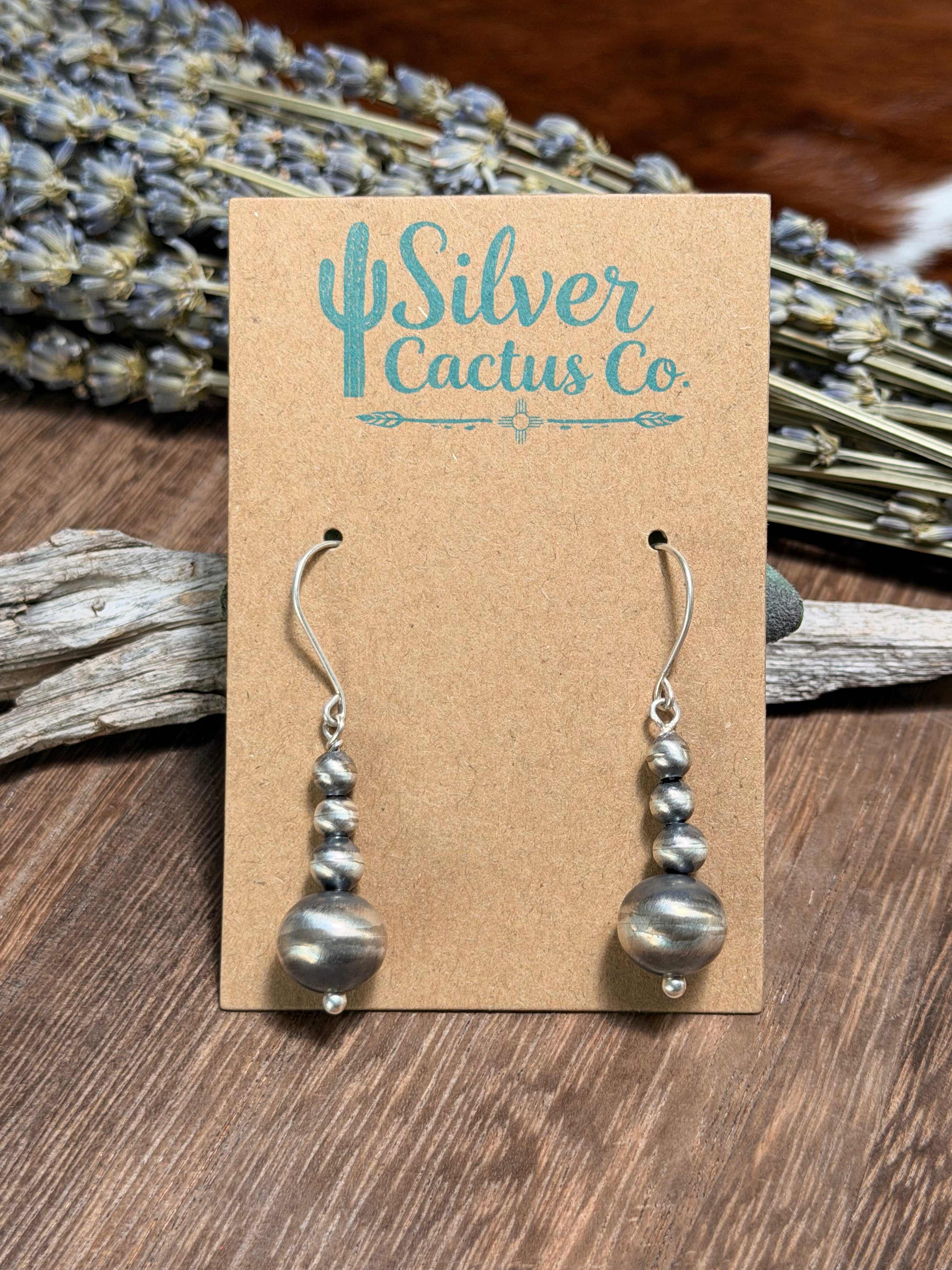 Dorinda Mariano Graduated Navajo Pearl Earrings